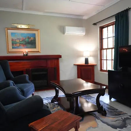 Coach House Hotel & Spa Tzaneen Exterior photo