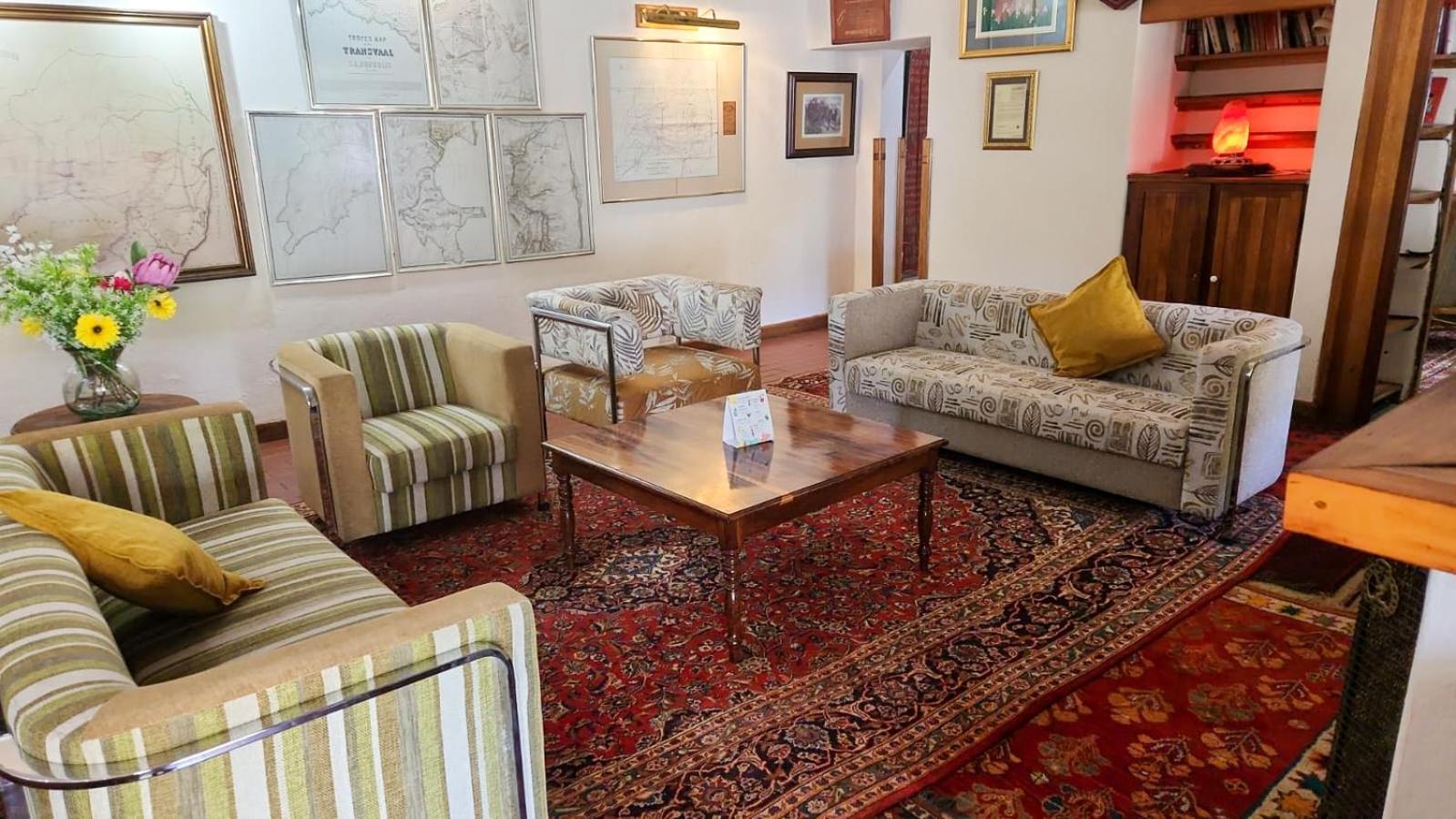 Coach House & 4*