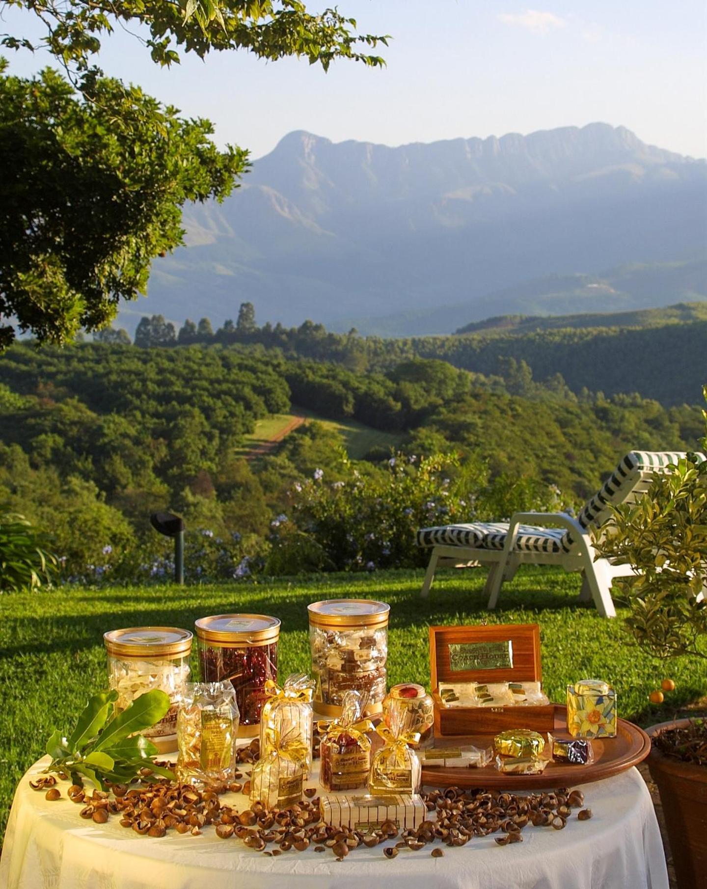 Coach House & Hotel 4*
