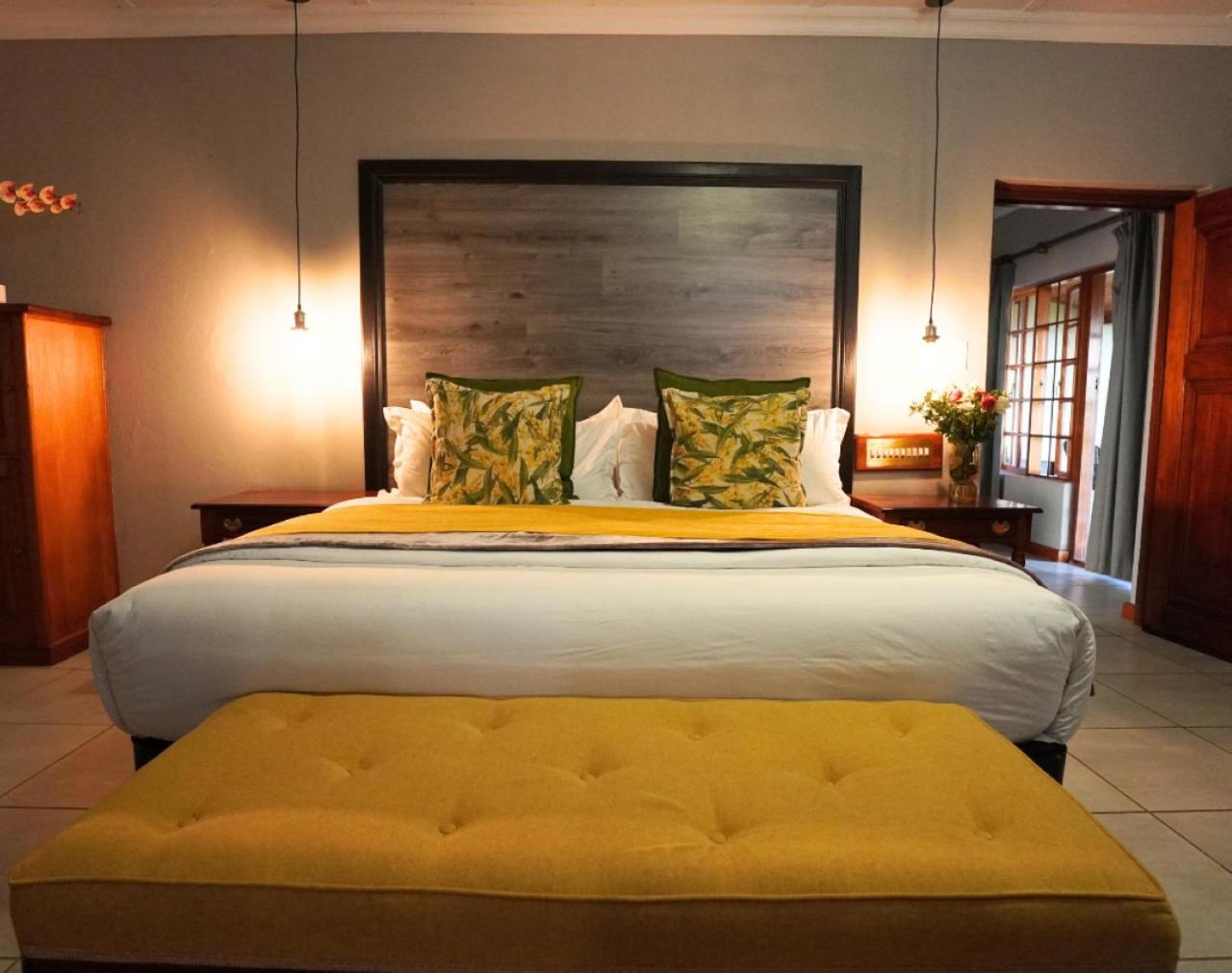 Coach House &